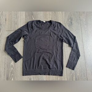 Lululemon Swiftly Relaxed Long Sleeve in Black Size 6